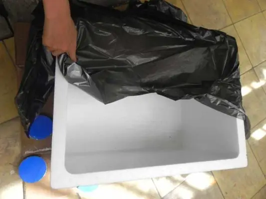 Cách Làm Thùng Trồng Rau Thủy Canh Tại Nhà Bằng Thùng Xốp Hoặc Nhựa